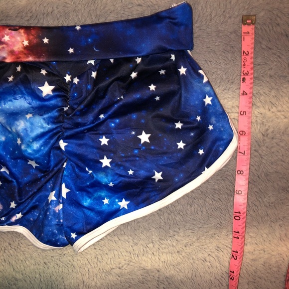 🌟 Scrunch Butt Brazilian Star Print Yoga Shorts - Picture 9 of 10